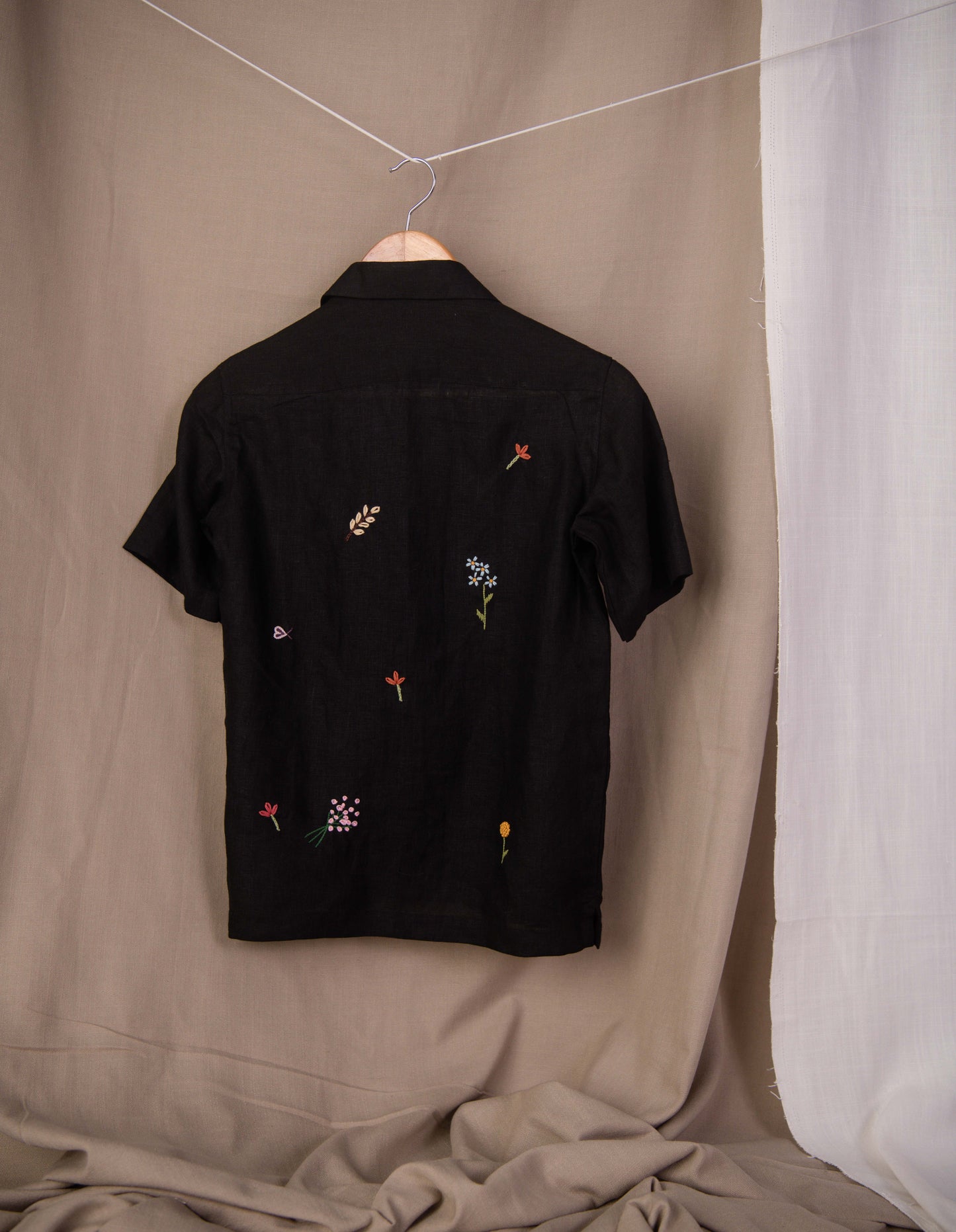 Flower stalks black linen shirt Junior