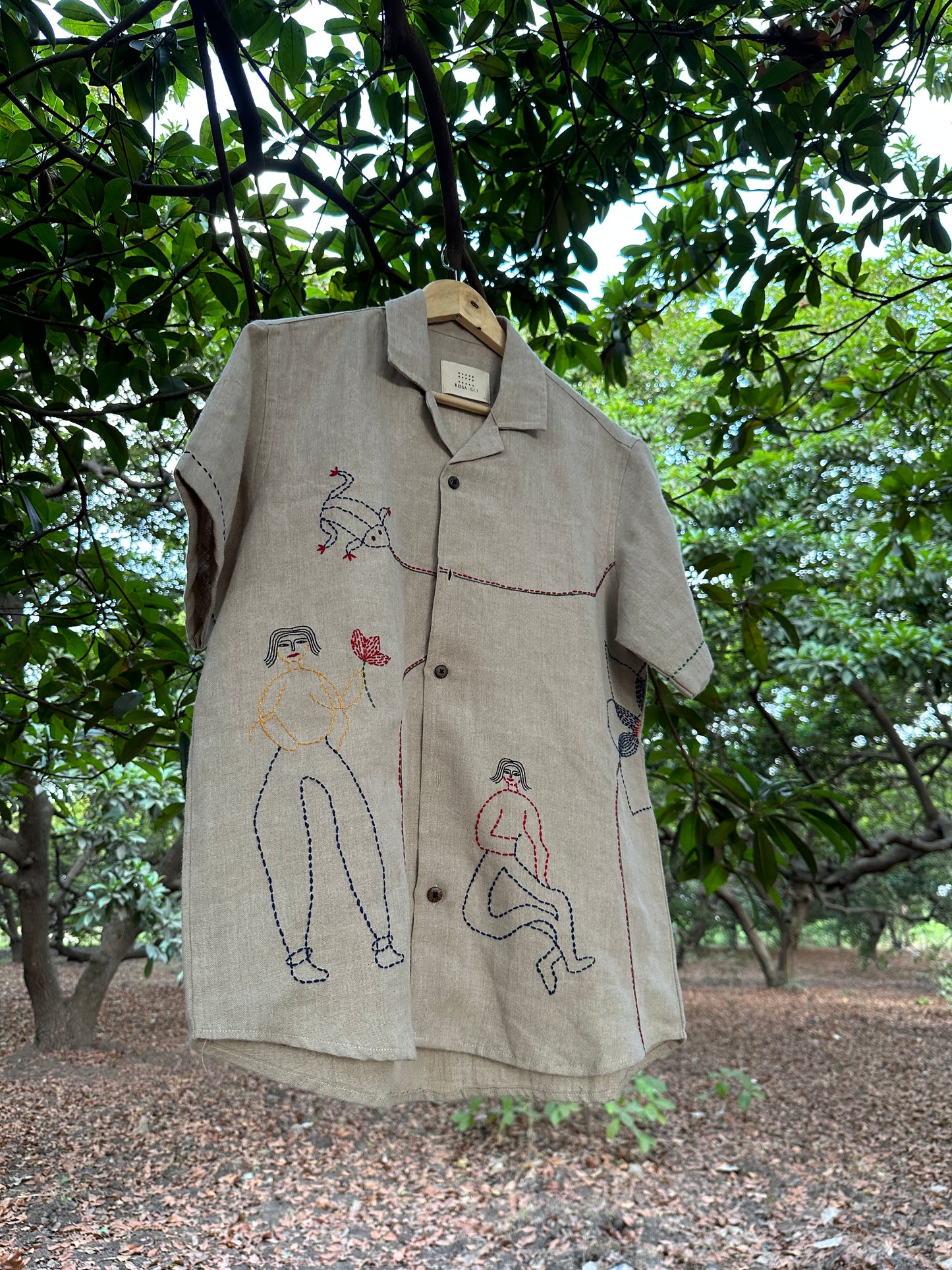 By the pond, in the forest, Half sleeve shirt, Material: Linen, Front view